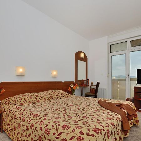 Augusta Spa Hotel خيساريا المظهر الخارجي الصورة