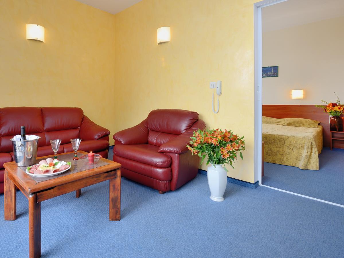 Augusta Spa Hotel خيساريا المظهر الخارجي الصورة